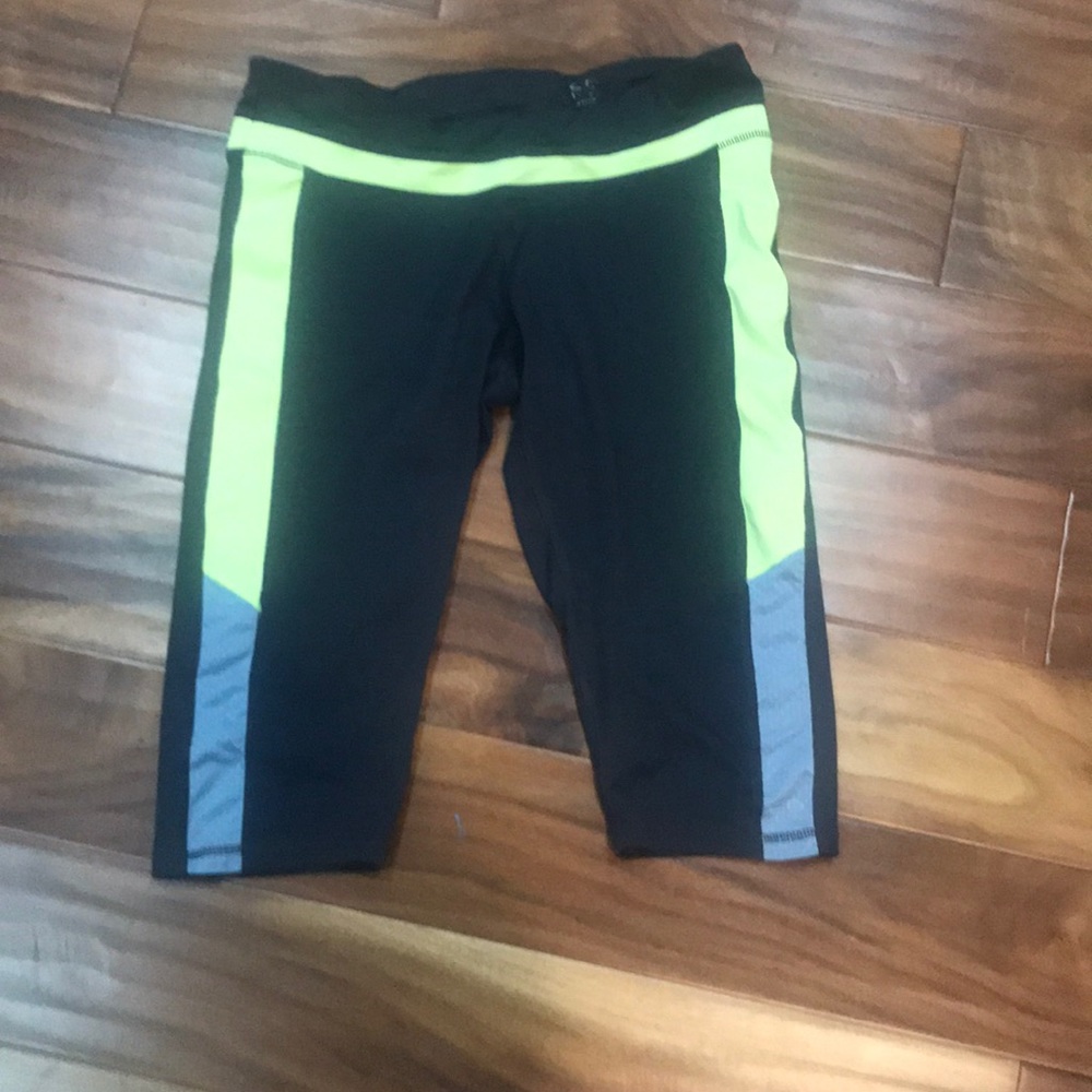 Workout capris